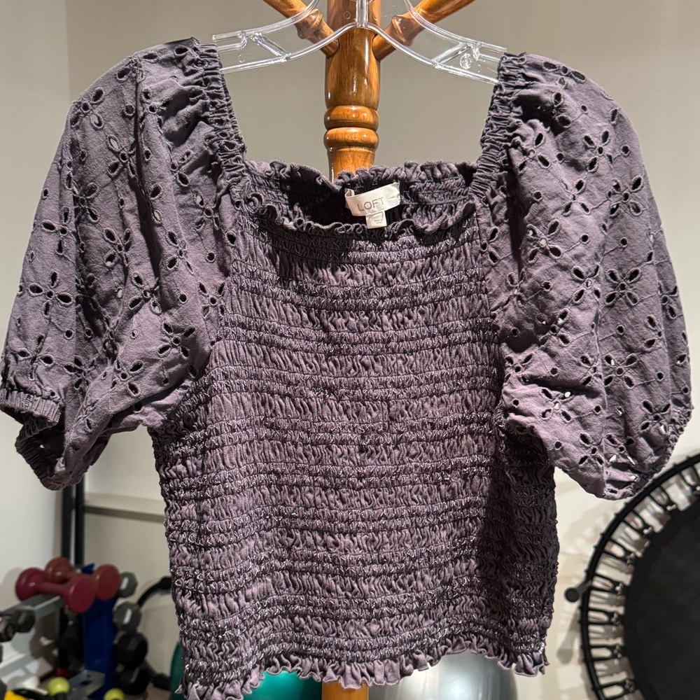 Loft-Scrunched Body, EyeLit Sleeve shirt